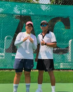 Private tennis lessons on request, multiple levels on international standard courts - 4