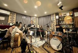 Strike a chord with the guitar – Start at Chạm Studio! - 2