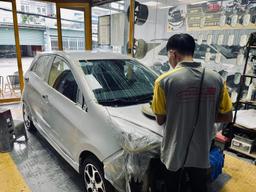 Garage 38 - Dedicated Car Wash Service, Caring for Every Detail of Your Beloved Car - 4