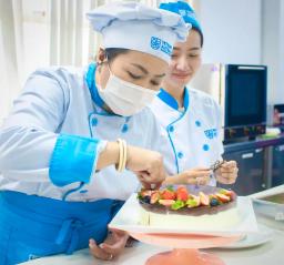 Exploring the sweet world: A comprehensive baking classes - 0
