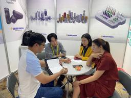 Korean commercial interpreter, developing effective trade for businesses - 4