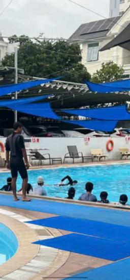 Swimming lessons for beginners or those who already know. - 1