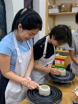 Enjoy a fun pottery experience and take home your creation in just 3 hours! - 0