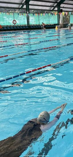 Swimming lessons for beginners or those who already know. - 0