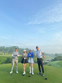 Indoor and outdoor golf classes - 2