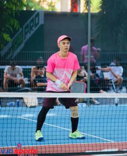 LEARNING PICKLEBALL IS VERY EASY FOR BEGINNERS! - 0