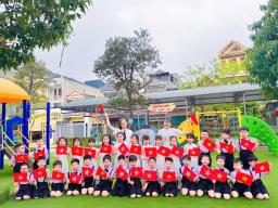 HOME NURSERY SERVICE OF MS. DUNG - A CHILDCARE PROVIDER WITH A HEART - 1