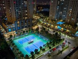 Private tennis lessons on request, multiple levels on international standard courts - 5