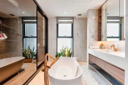 Experience Luxury at Vinhomes Central Park – Book Your Short-Term Stay Today! - 4