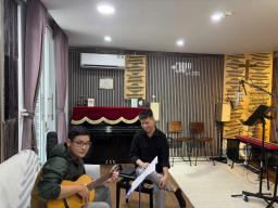 Strike a chord with the guitar – Start at Chạm Studio! - 1