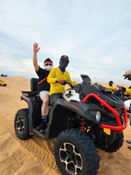 English-Speaking Tour Guide – The Perfect Companion for Every Journey - 5