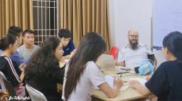 Coffee Talk English: Learn English Naturally and Effortlessly, Like Enjoying a Cup of Coffee - 1