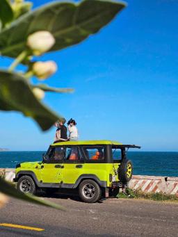 English-Speaking Tour Guide – The Perfect Companion for Every Journey - 4