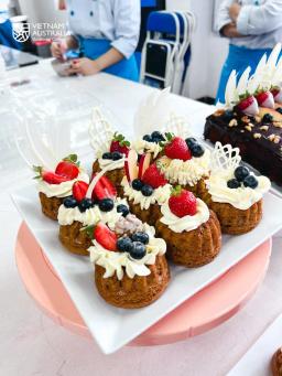 Exploring the sweet world: A comprehensive baking classes - 4
